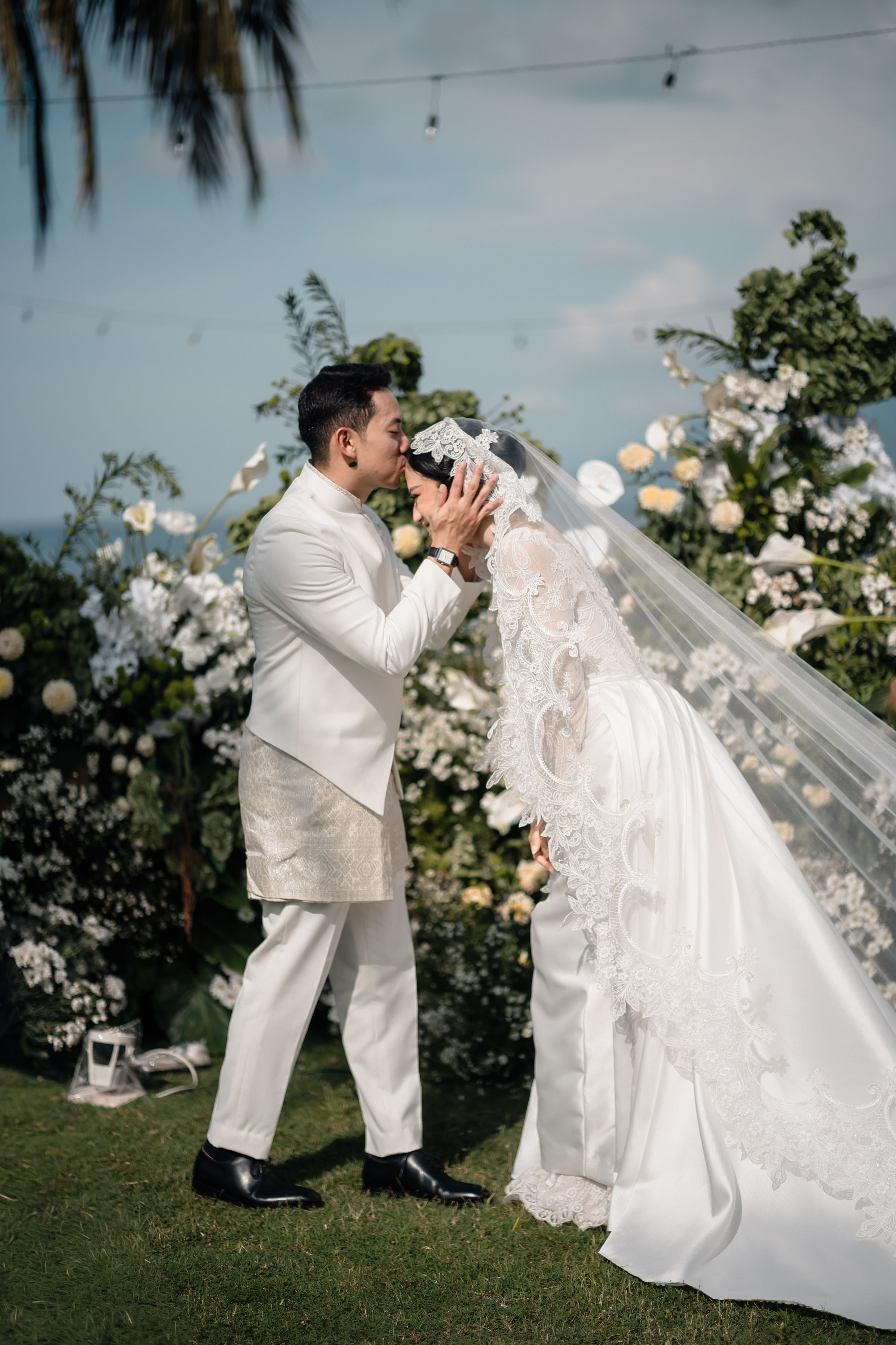 Deluxe Wedding